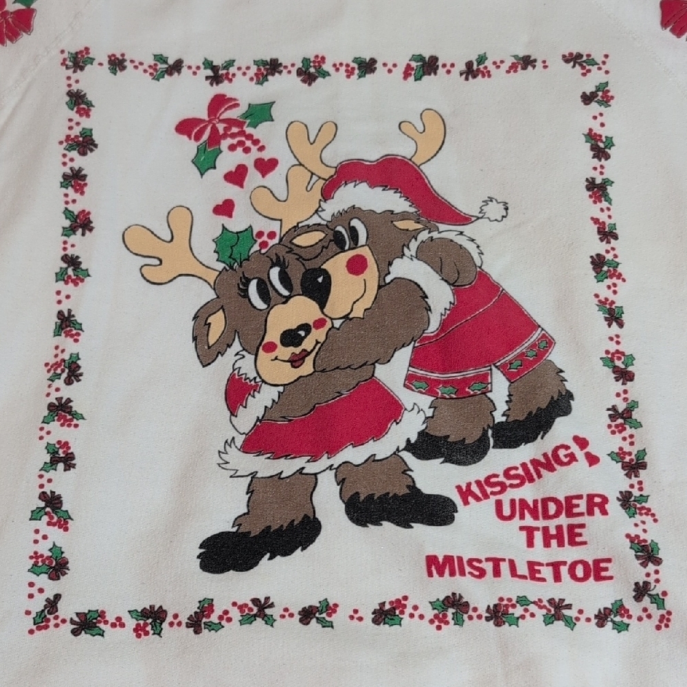 Vintage Festive Reindeer Christmas Sweater Kissing Under The Mistletoe OSFA